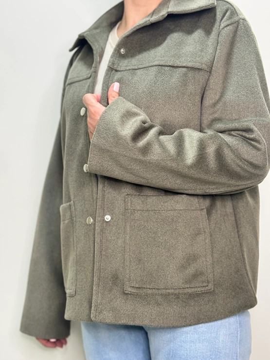 بهترین کت فوتر زنانه رنگ خاص یشمی و کرم و مشکی