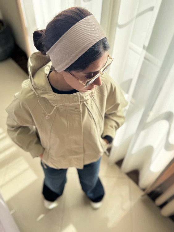 بامبر کوتاه زنانه رنگ ماچا با پارچه شمعی، مناسب بهار و پایی