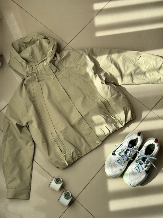 جزئیات دوخت بامبر کوتاه شامپیه رنگ ماچا