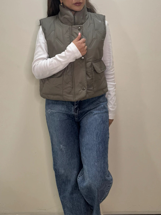 پافر کراپ زنانه سبک و راحت مدل کوتاه سبز زیتونی