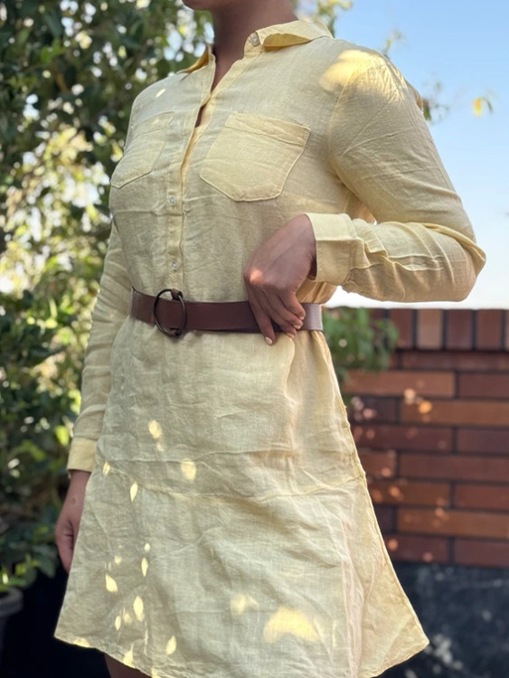 پیراهن زنانه لینن زرد کرمی کوتاه مجلسی-کژوال با کیفیت بالا و برش خا