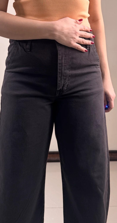 شلوار جین زنانه واید لگ قهوهای مناسب استایل خاص