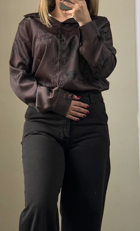 شومیز مجلسی ساتن قهوهای طرح هرمس شیک و ترند