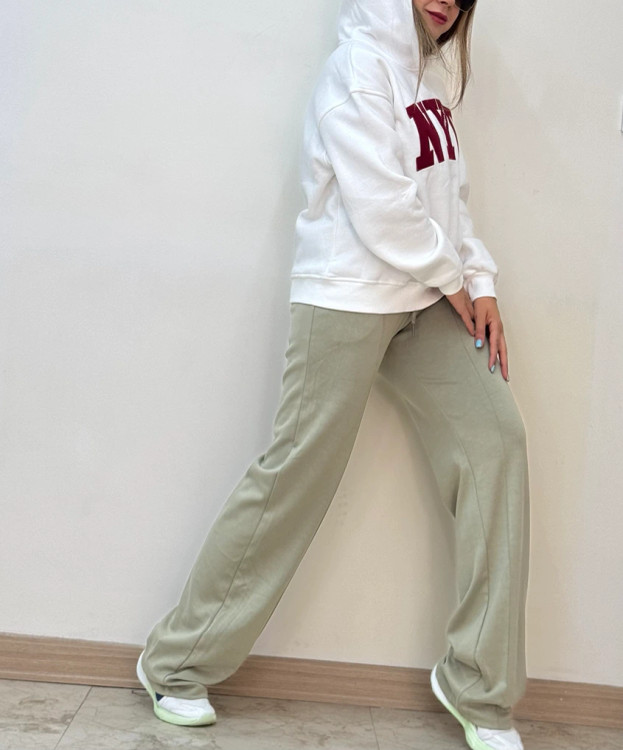 شلوار گرمکن زنانه سبز ماچا راحت و اسپرت