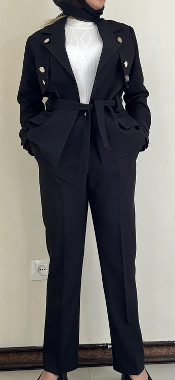 کت شلوار عیدانه زنانه مشکی کرم مناسب استایل رسمی