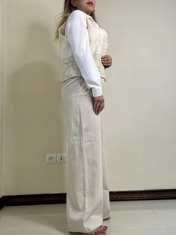 عکس شلوار زنانه کرم لنین فیت و راحت با جنس عالی، مناسب ست با بلوز و کت