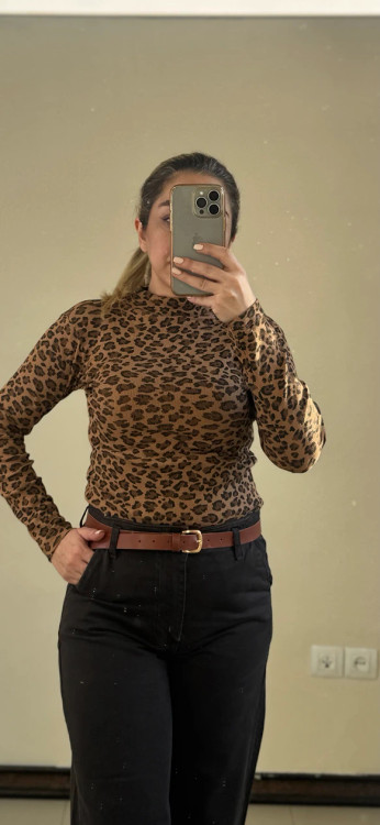 ارزان ترین بلوز زنانه آستین بلند طرح پلنگی