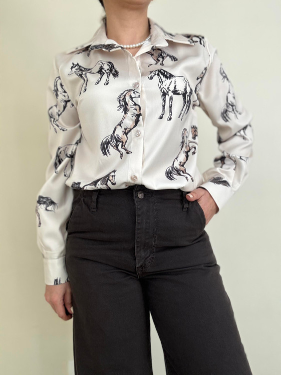 شومیز کرم زنانه طرح هرمس سایز ۳۶-۴۲ مجلسی