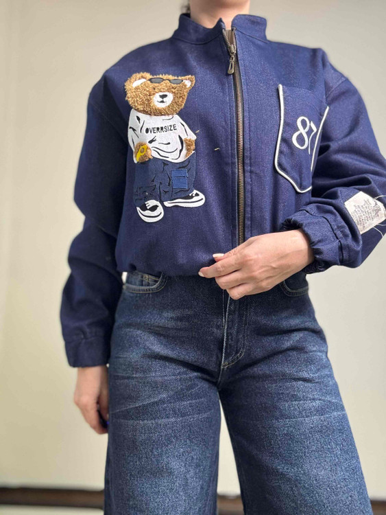 بامبر جین کلاهدار تدی، استایل اسپرت پاییزی ترند ۲۰۲۵