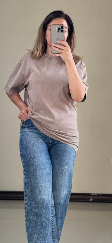 استایل تیشرت زنانه موکا با شلوار لینن و شلوار پارچهای